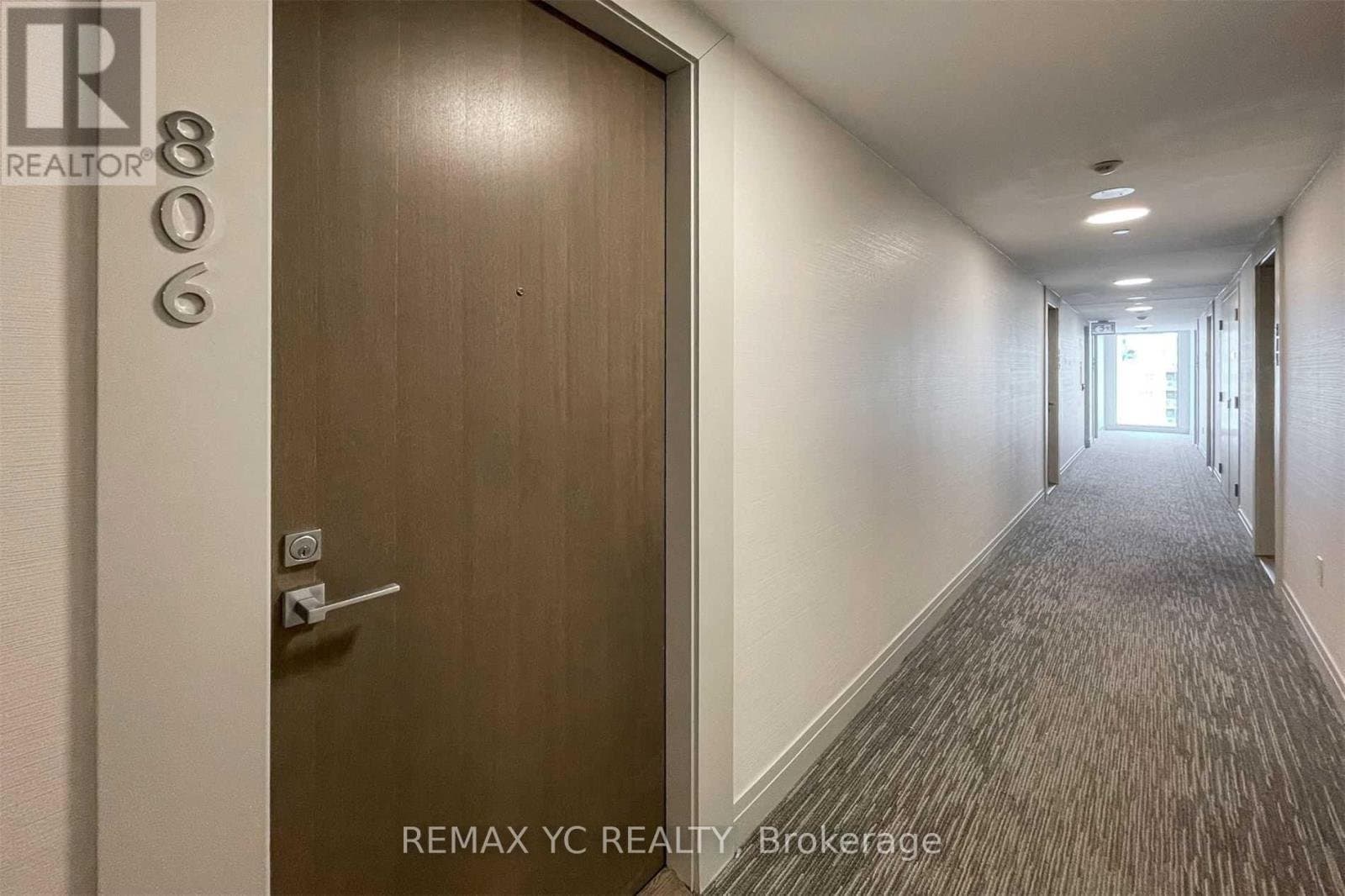 251 Jarvis Street - Photo 2