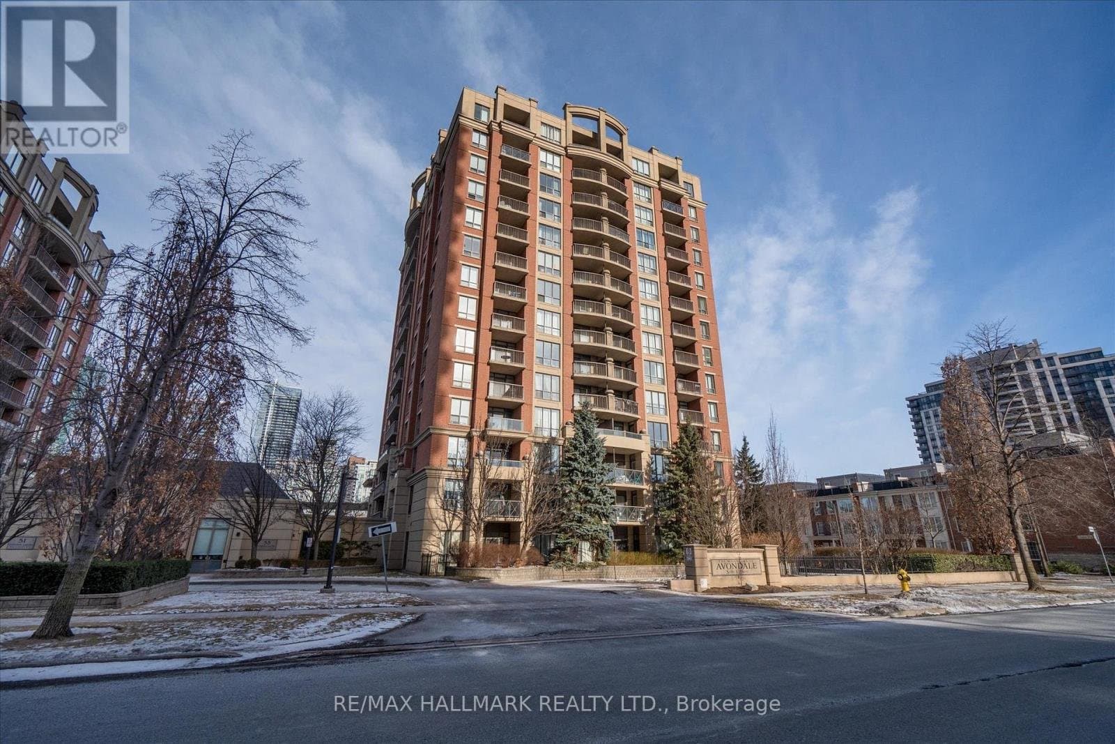 55 Harrison Garden Boulevard - Photo 2