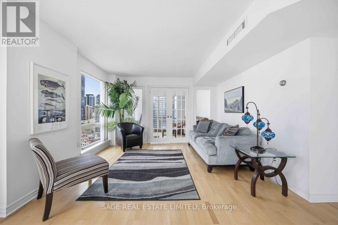 1001 Bay Street - Photo 2