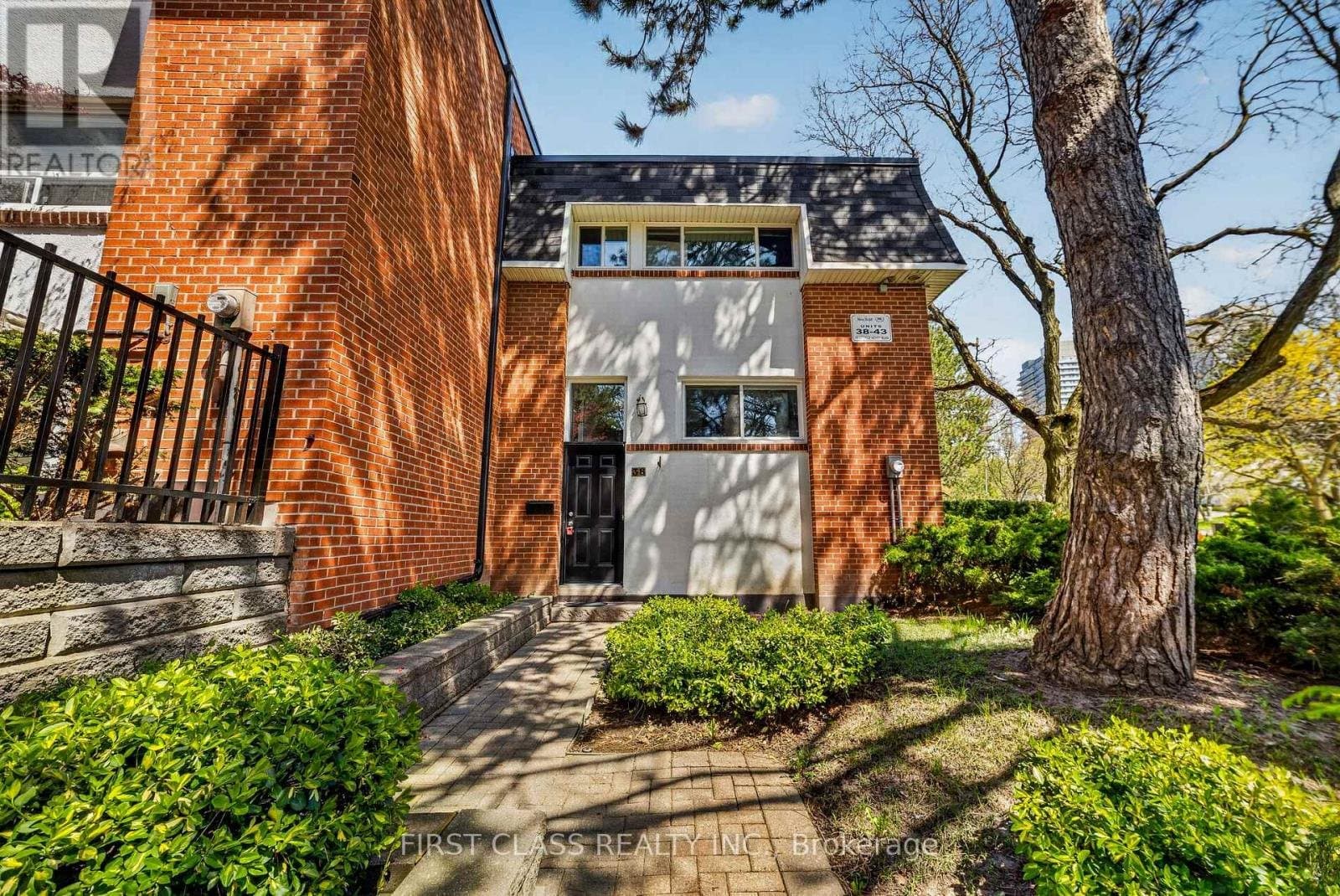 96 George Henry Boulevard - Photo 1