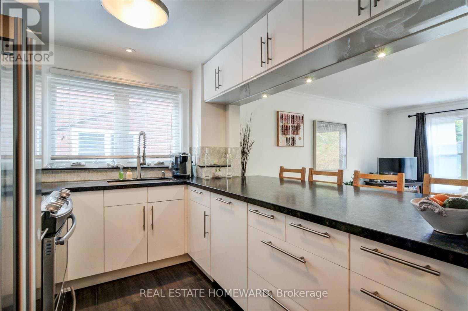 21 Love Crescent - Photo 3