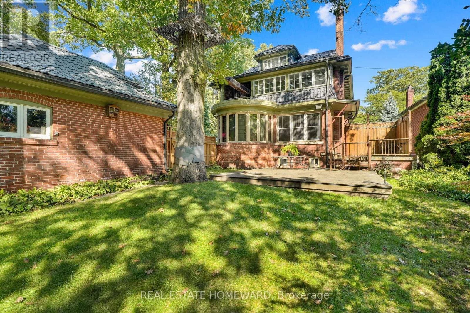 32 Hollywood Crescent - Photo 2