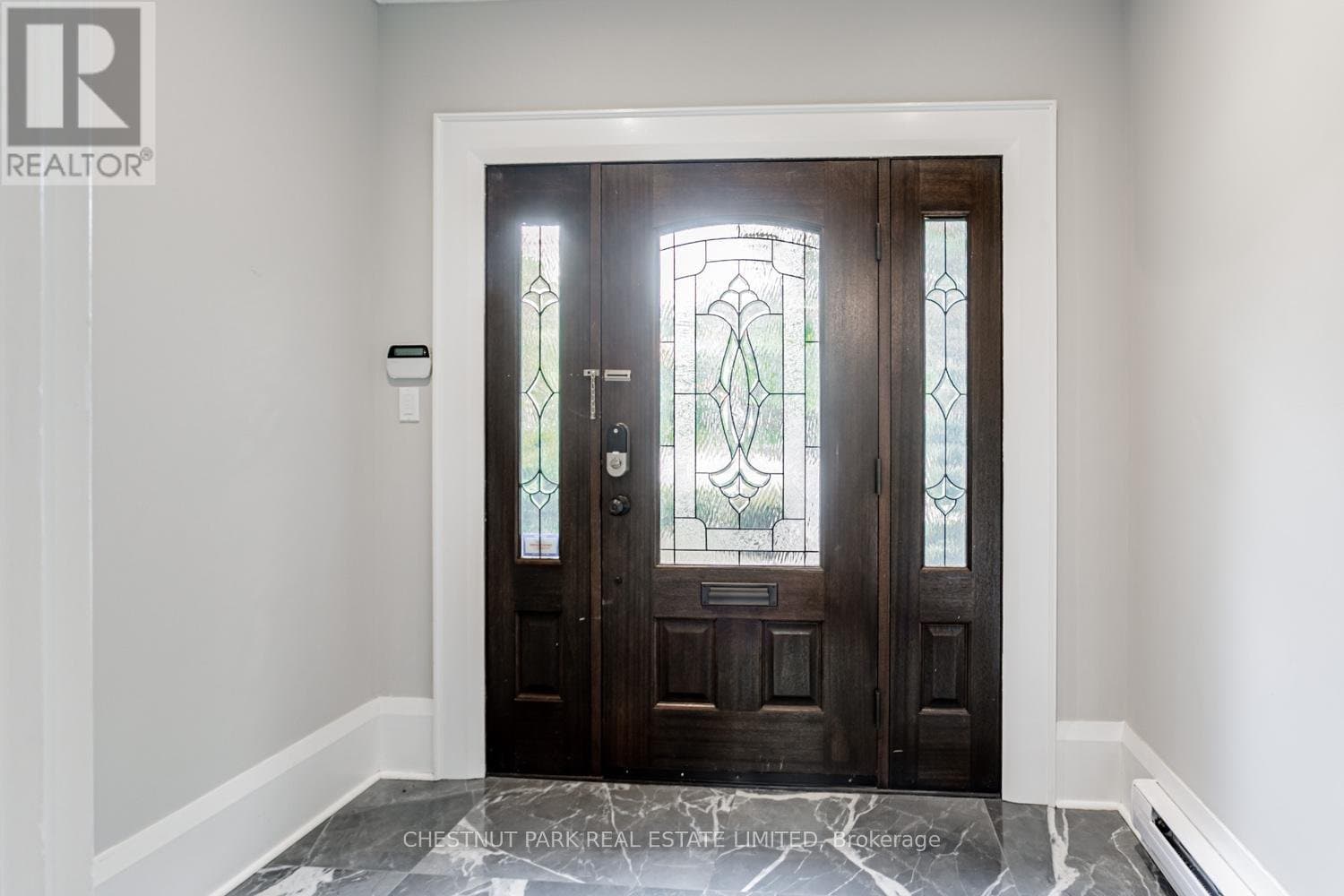 43 Oriole Parkway - Photo 2