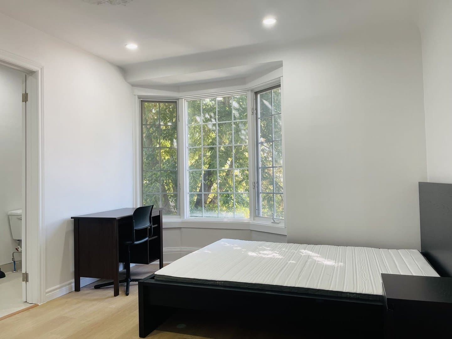 4 Follis Avenue - Photo 1