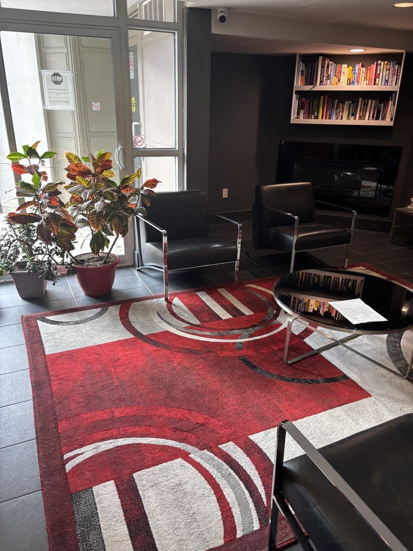 812 Lansdowne Avenue - Photo 3
