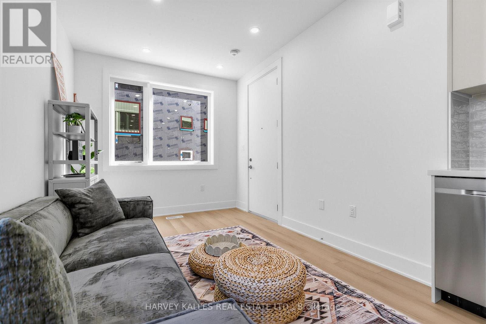 45 Bellevue Avenue - Photo 3