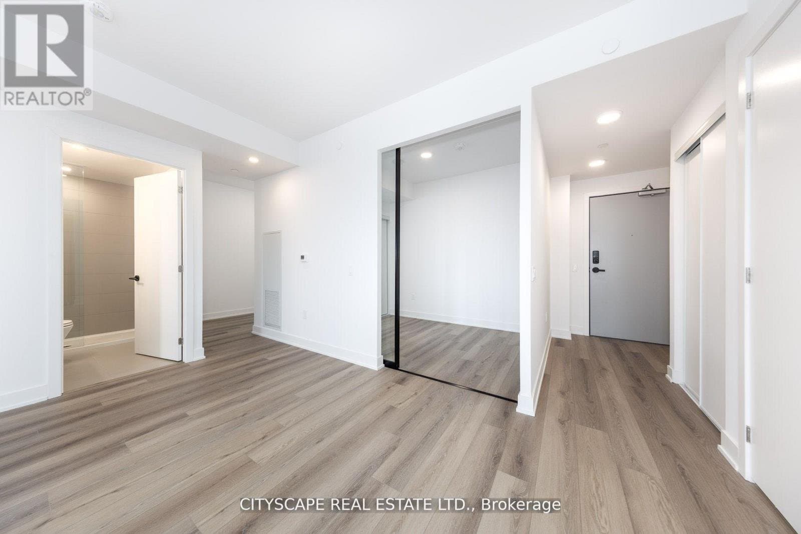 758 Dovercourt Road - Photo 3