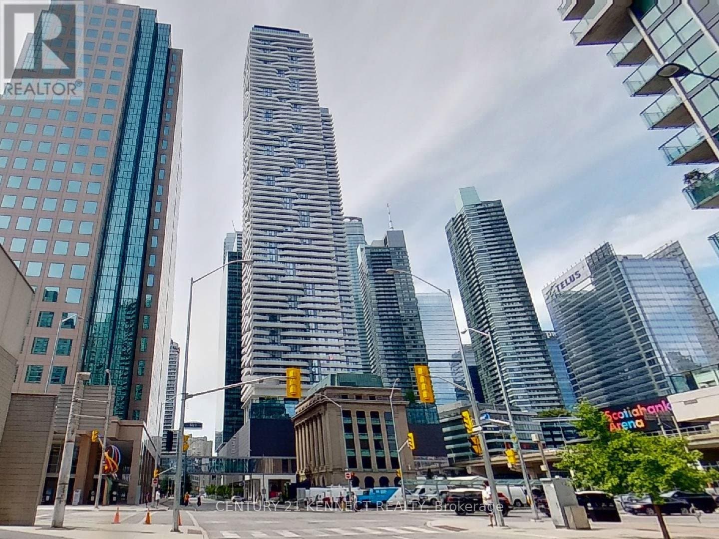 100 Harbour Street