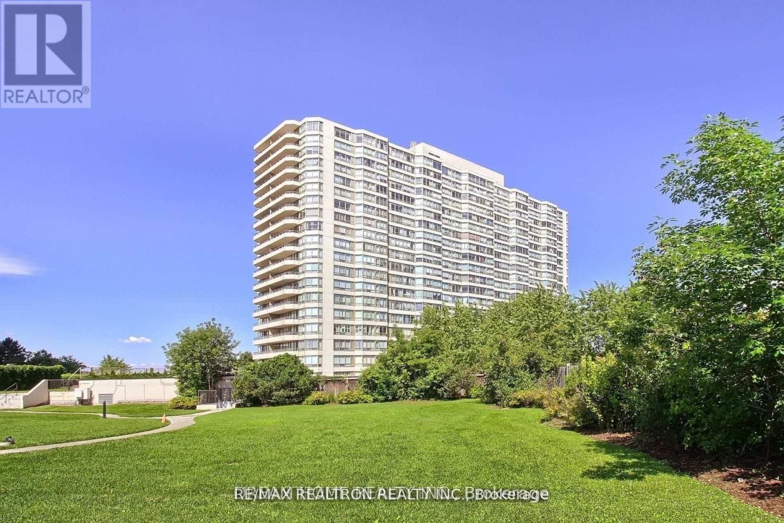 5 Greystone Walk Drive