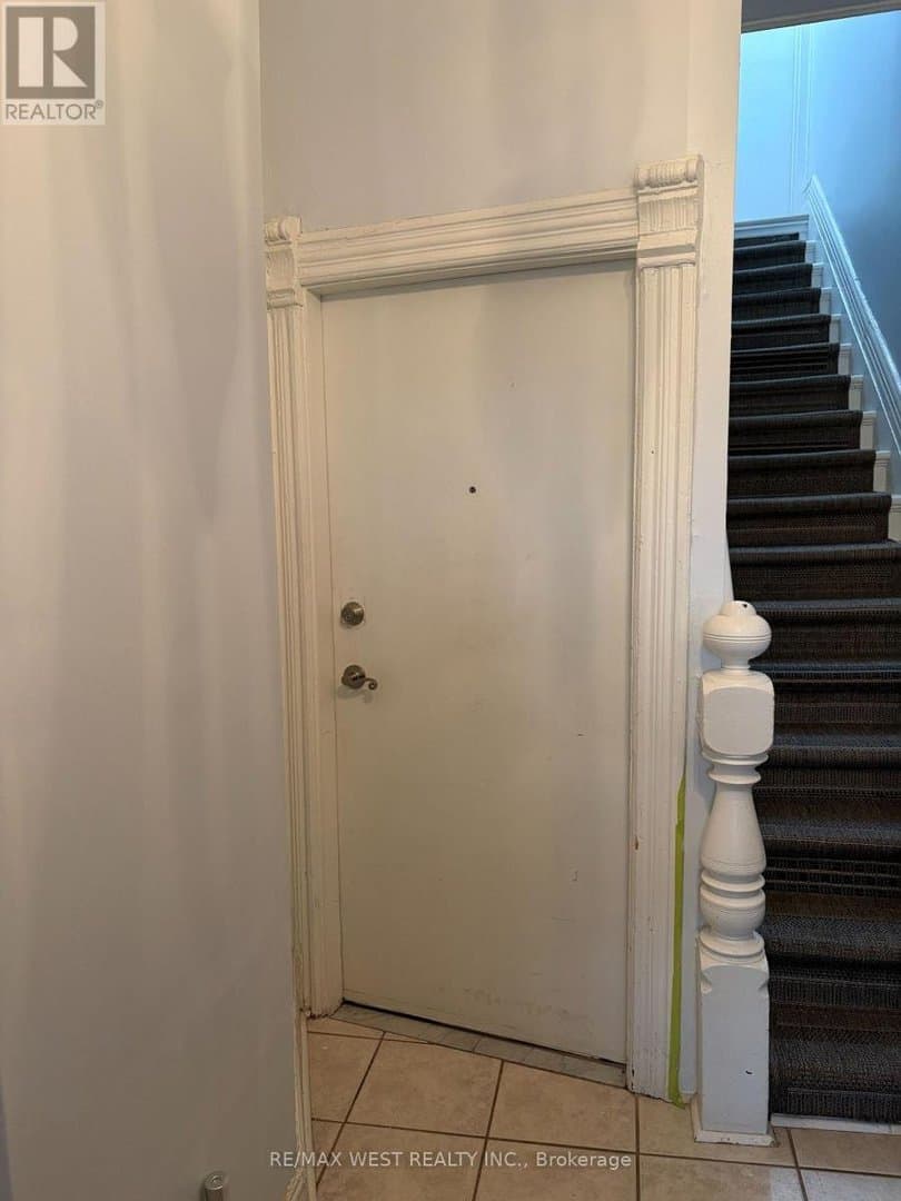 108 Springhurst Avenue - Photo 3