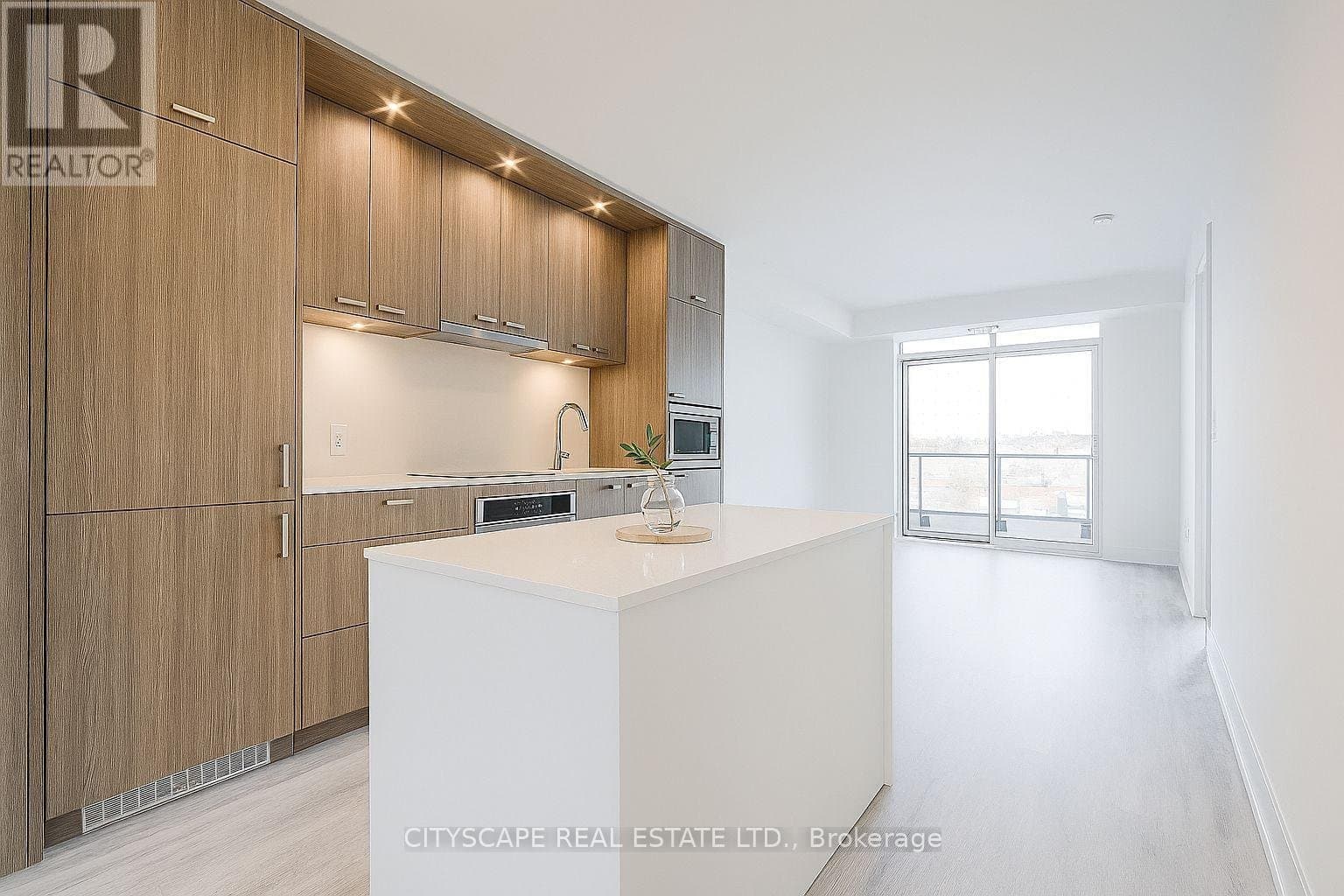 858 Dupont Street - Photo 1