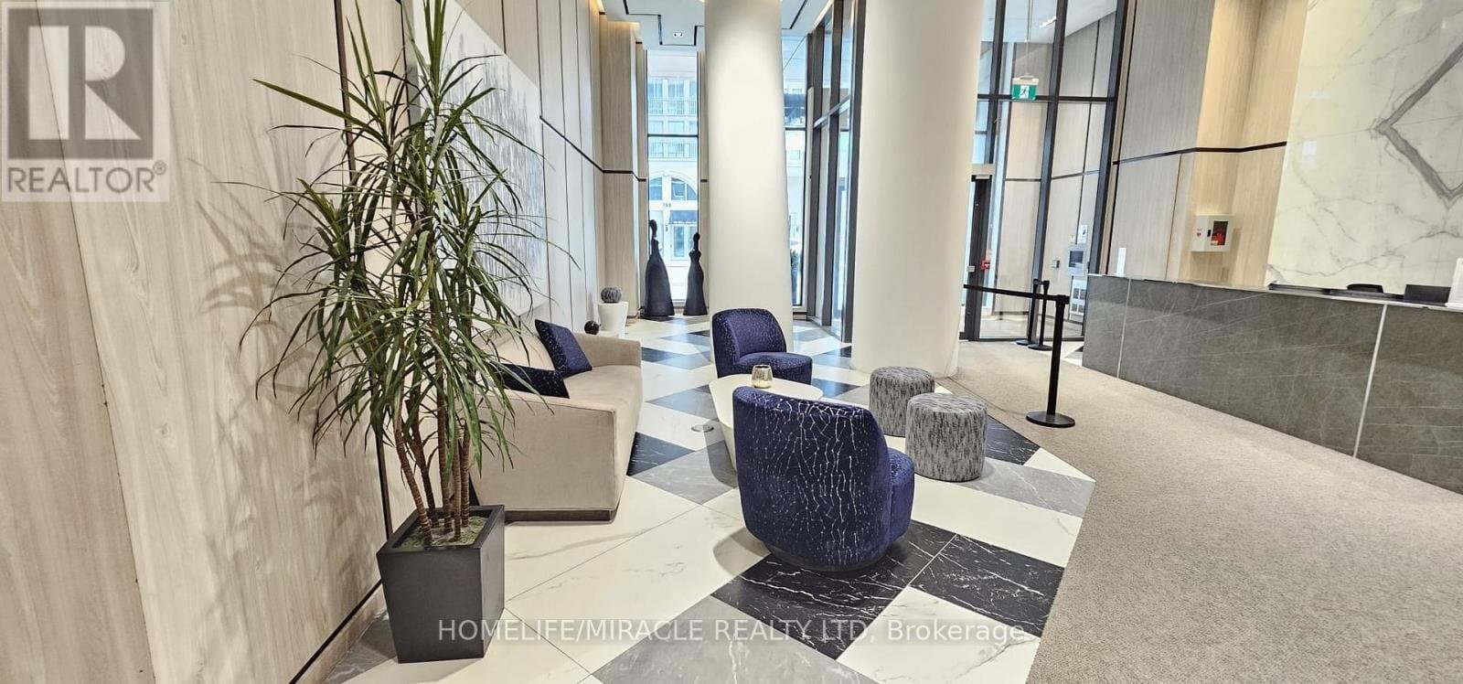 395 Bloor Street - Photo 4