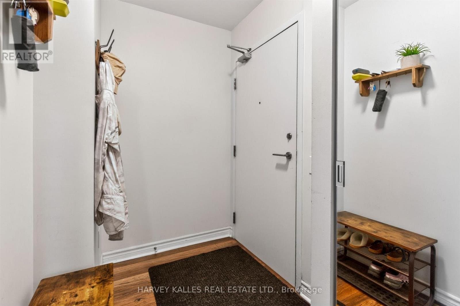 33 Singer Court - Photo 4