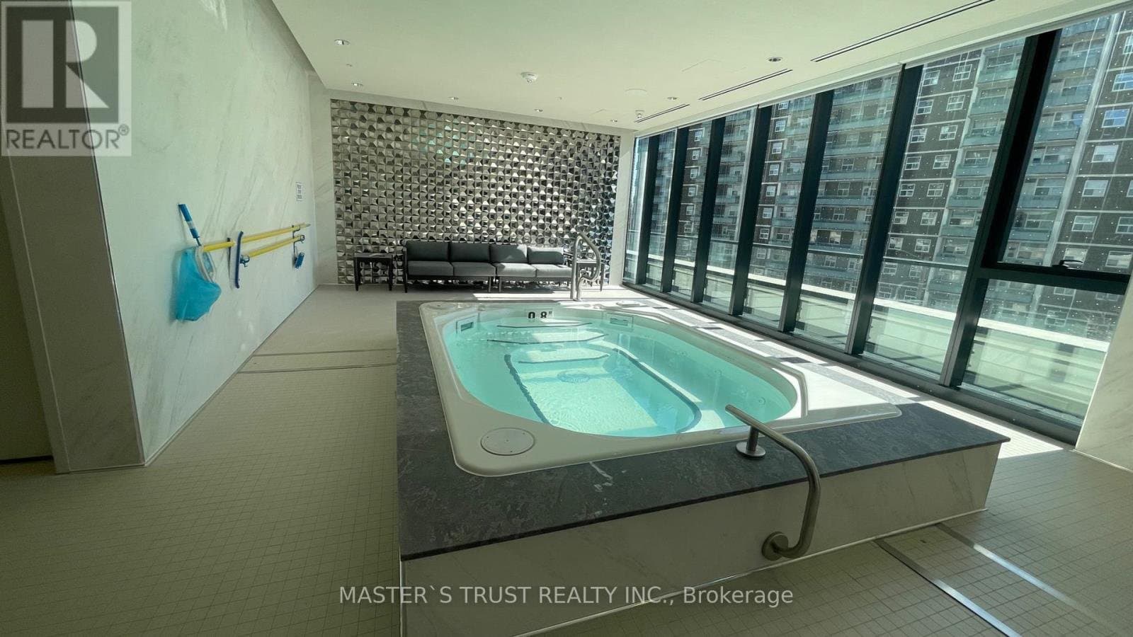 575 bloor Street - Photo 3
