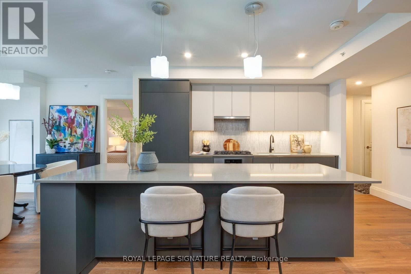 285 Avenue Road - Photo 2