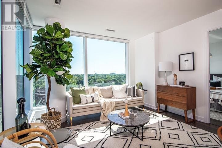 18 Erskine Avenue - Photo 3