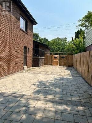 2086 Pharmacy Avenue - Photo 3