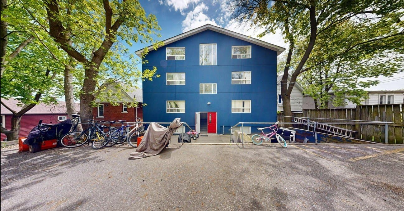 10 Ivy Avenue - Photo 1