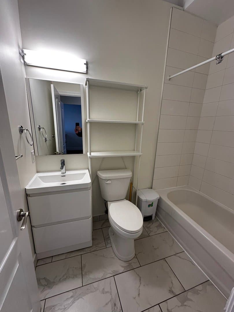 1513 Gerrard Street East - Photo 3