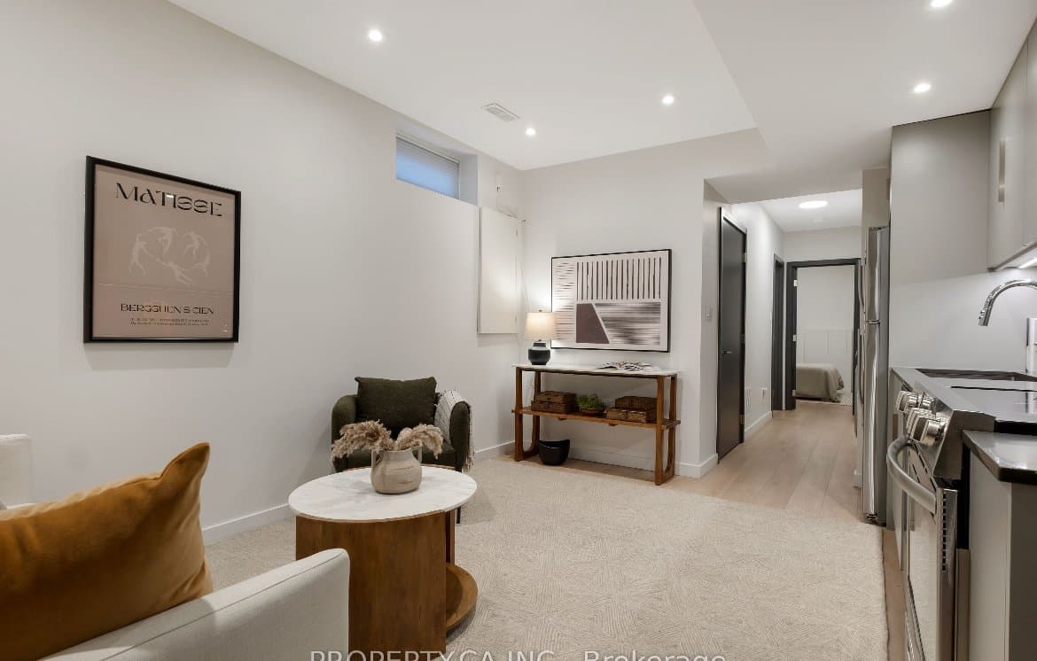 112 Billings Avenue - Photo 3