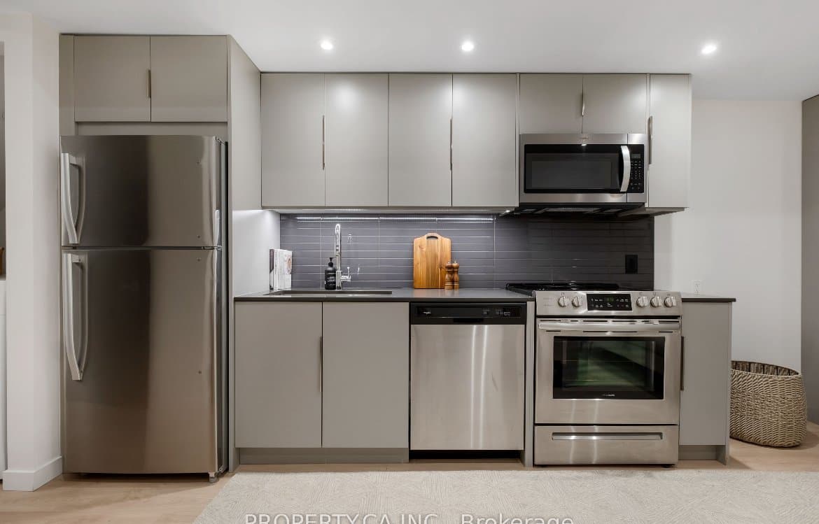112 Billings Avenue - Photo 2