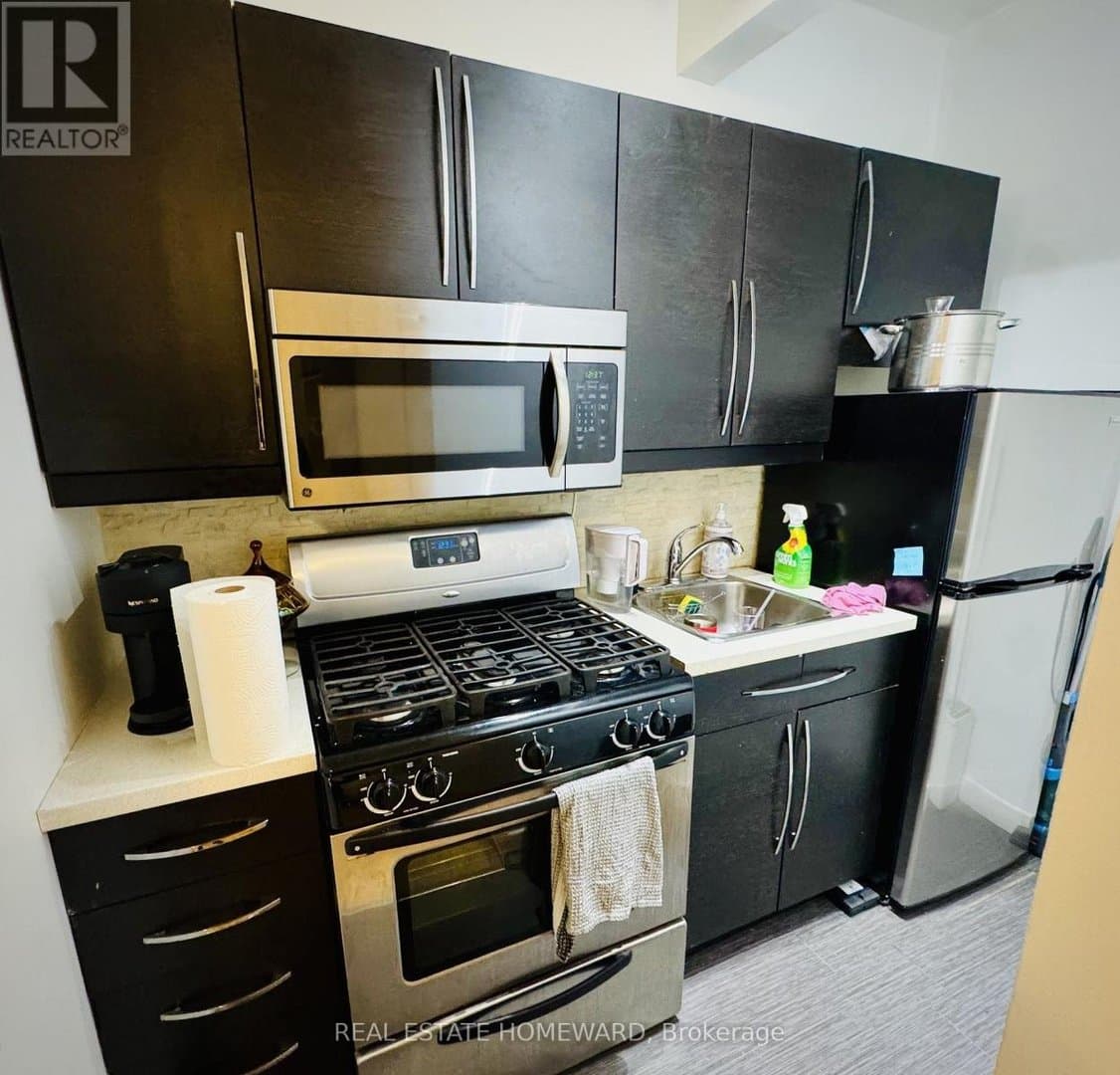 426 Markham Street - Photo 1