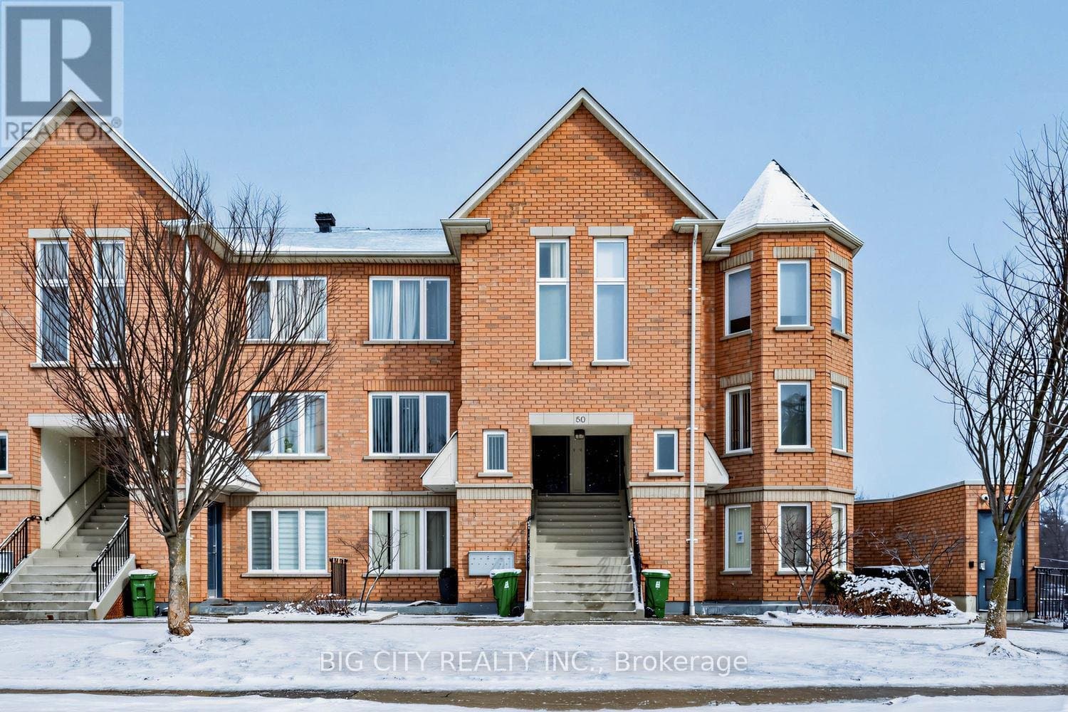 80 Aerodrome Crescent - Photo 1