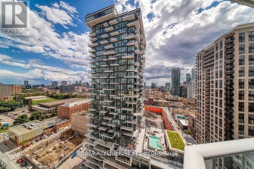 68 Shuter Street - Photo 2