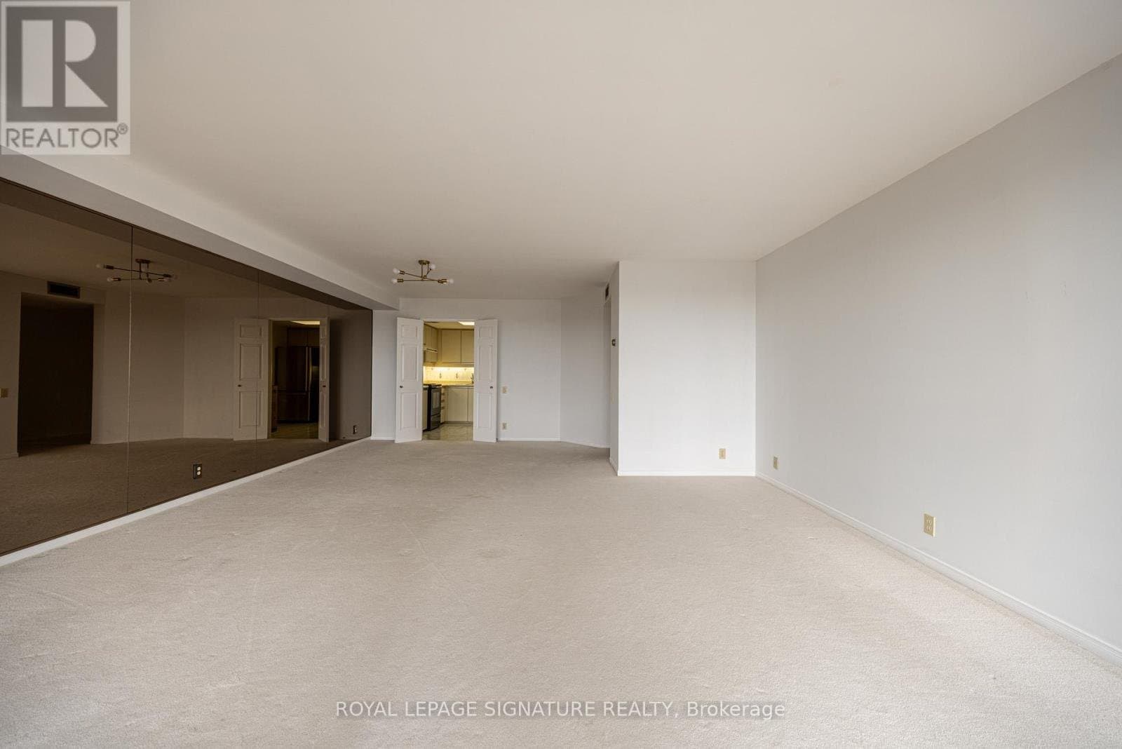 3 Concorde Place - Photo 2