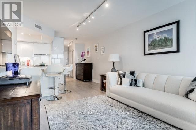 1001 Bay Street - Photo 3