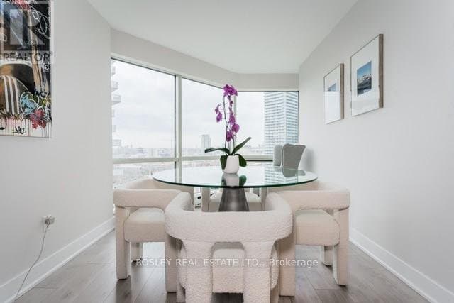 1001 Bay Street - Photo 4