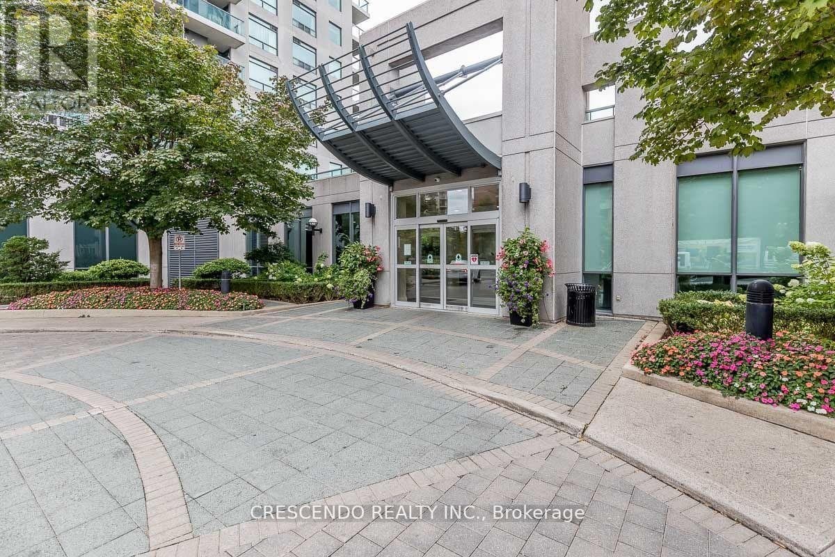30 Harrison Garden Boulevard - Photo 2