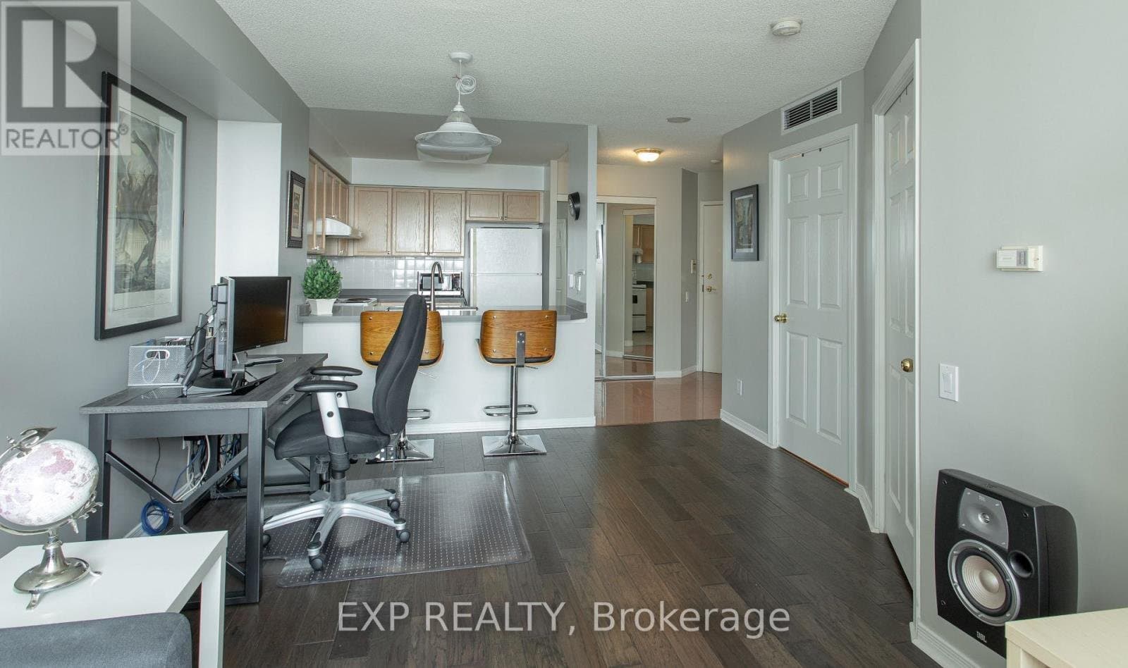 8 Hillcrest Avenue - Photo 4