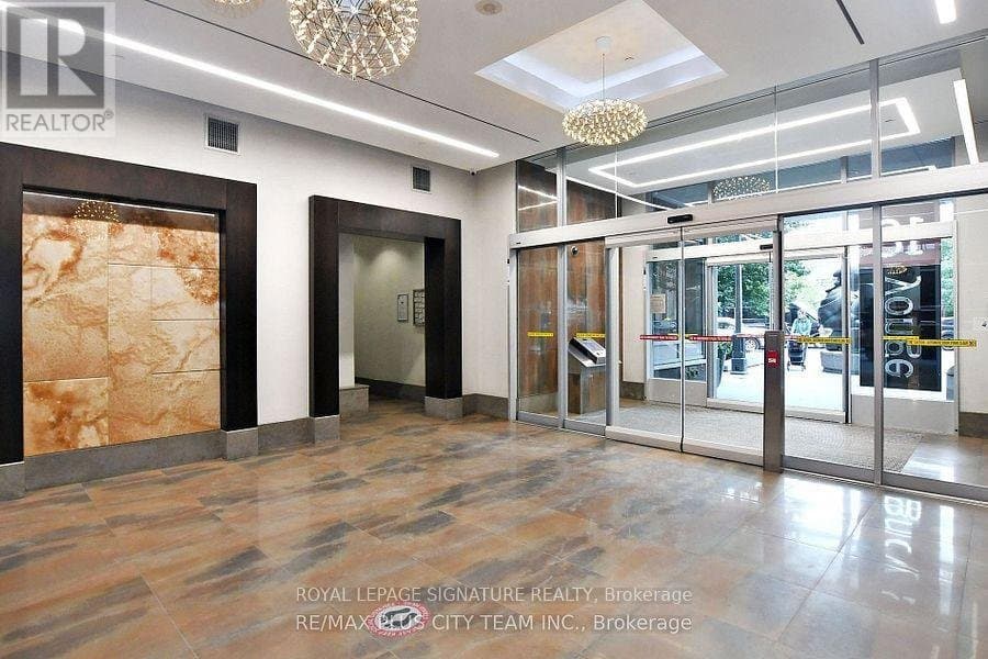 18 Yonge Street - Photo 4