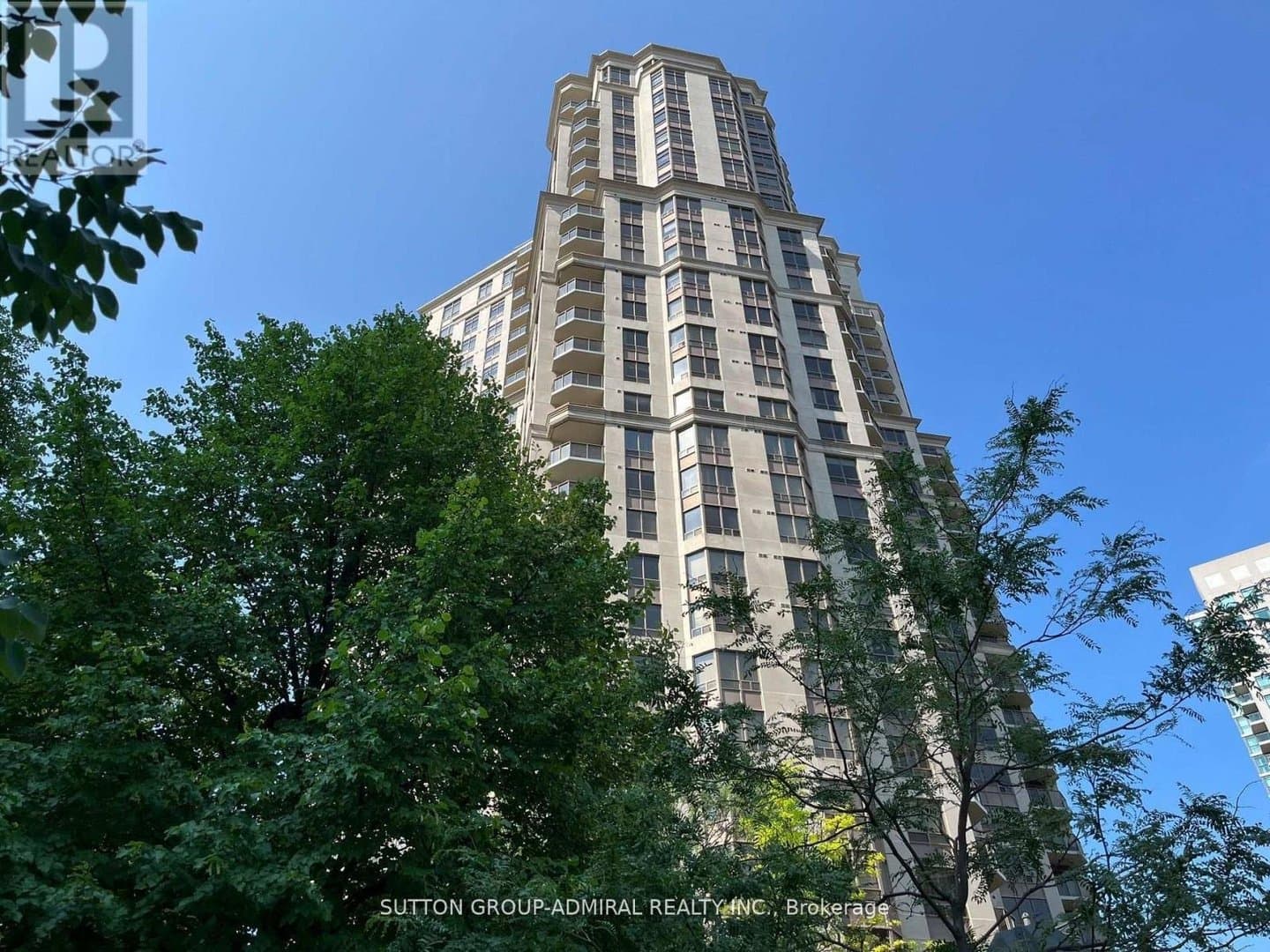 78 Harrison Garden Boulevard - Photo 1