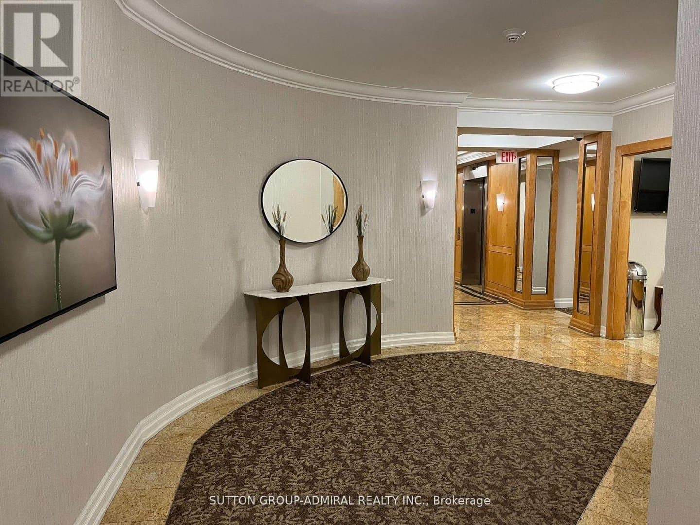 78 Harrison Garden Boulevard - Photo 4
