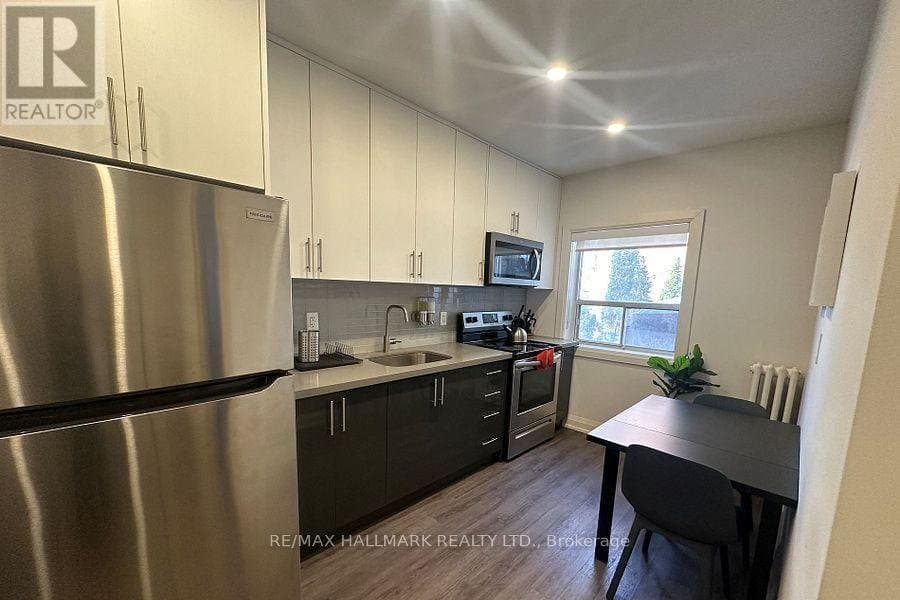 595 St Clair Avenue - Photo 3