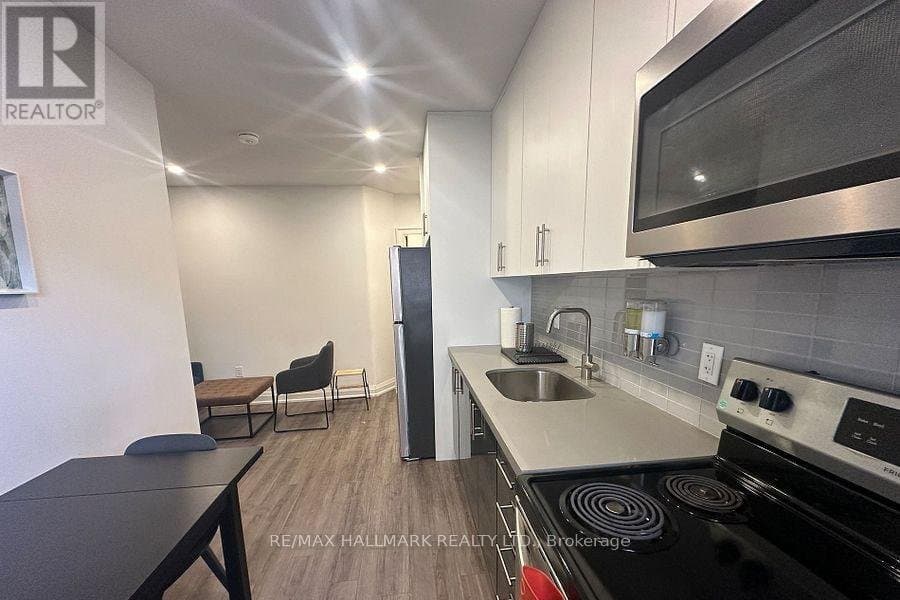 595 St Clair Avenue - Photo 4