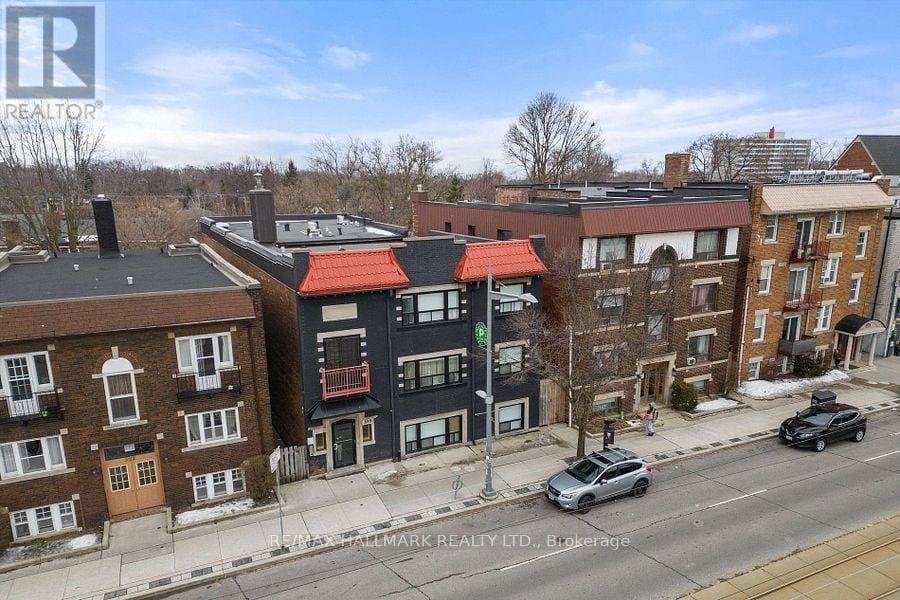 595 St Clair Avenue - Photo 2