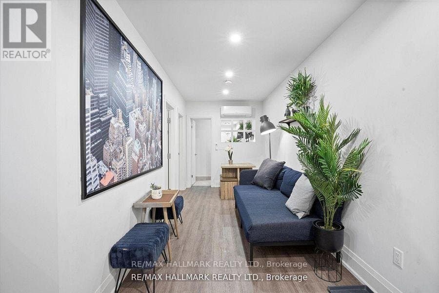 595 St Clair Avenue - Photo 2