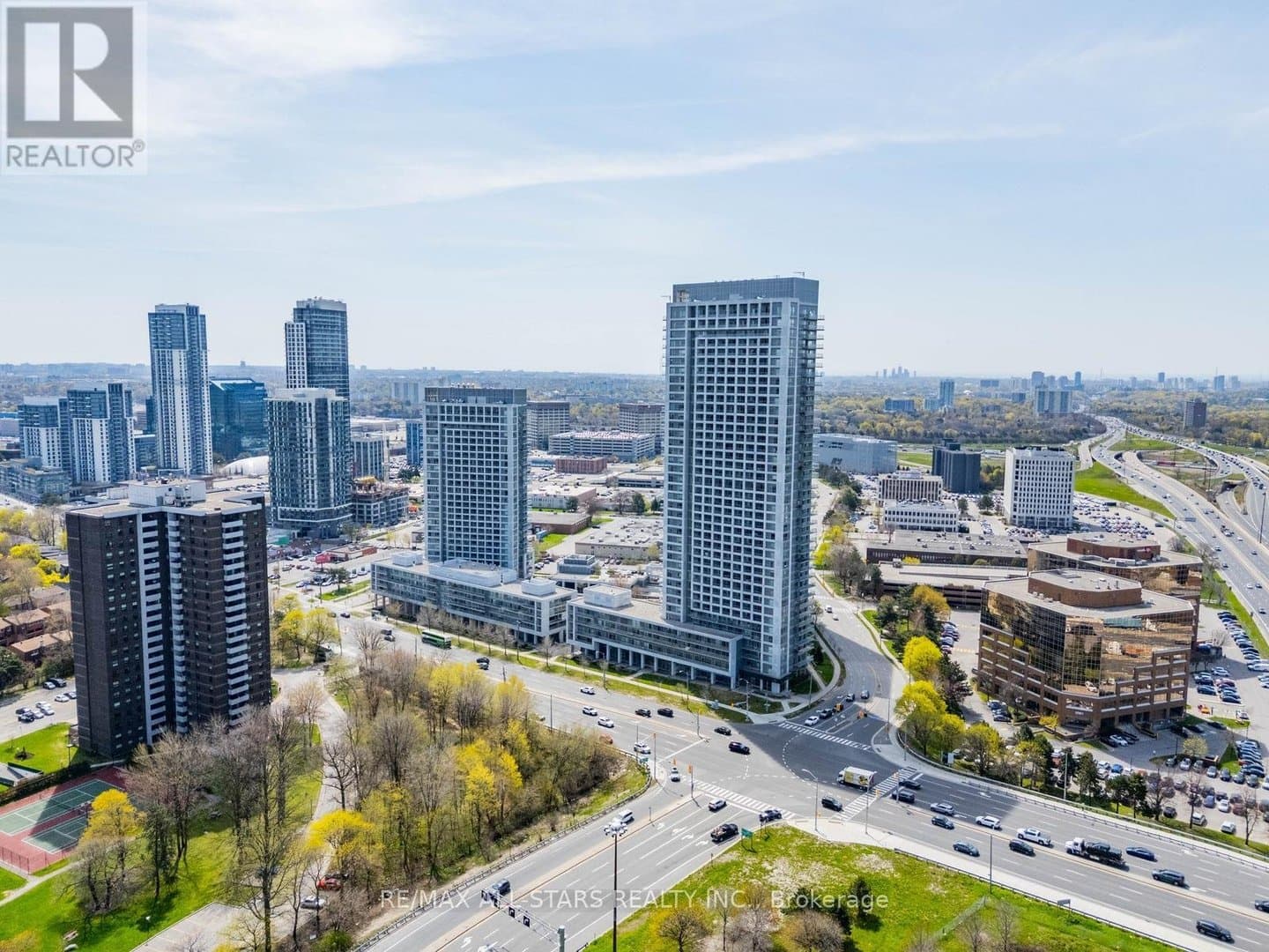 2015 Sheppard Avenue - Photo 2