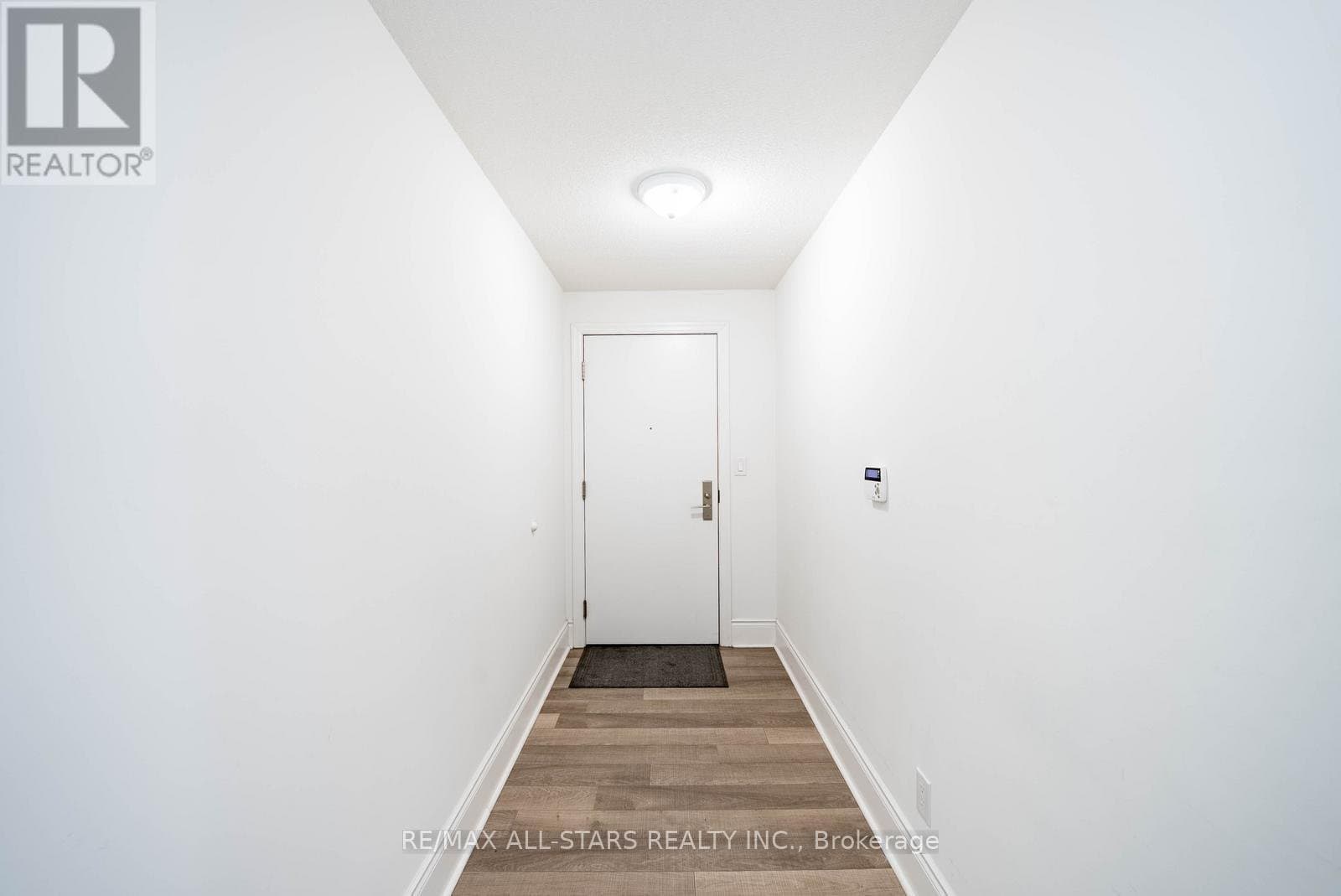 2015 Sheppard Avenue - Photo 4
