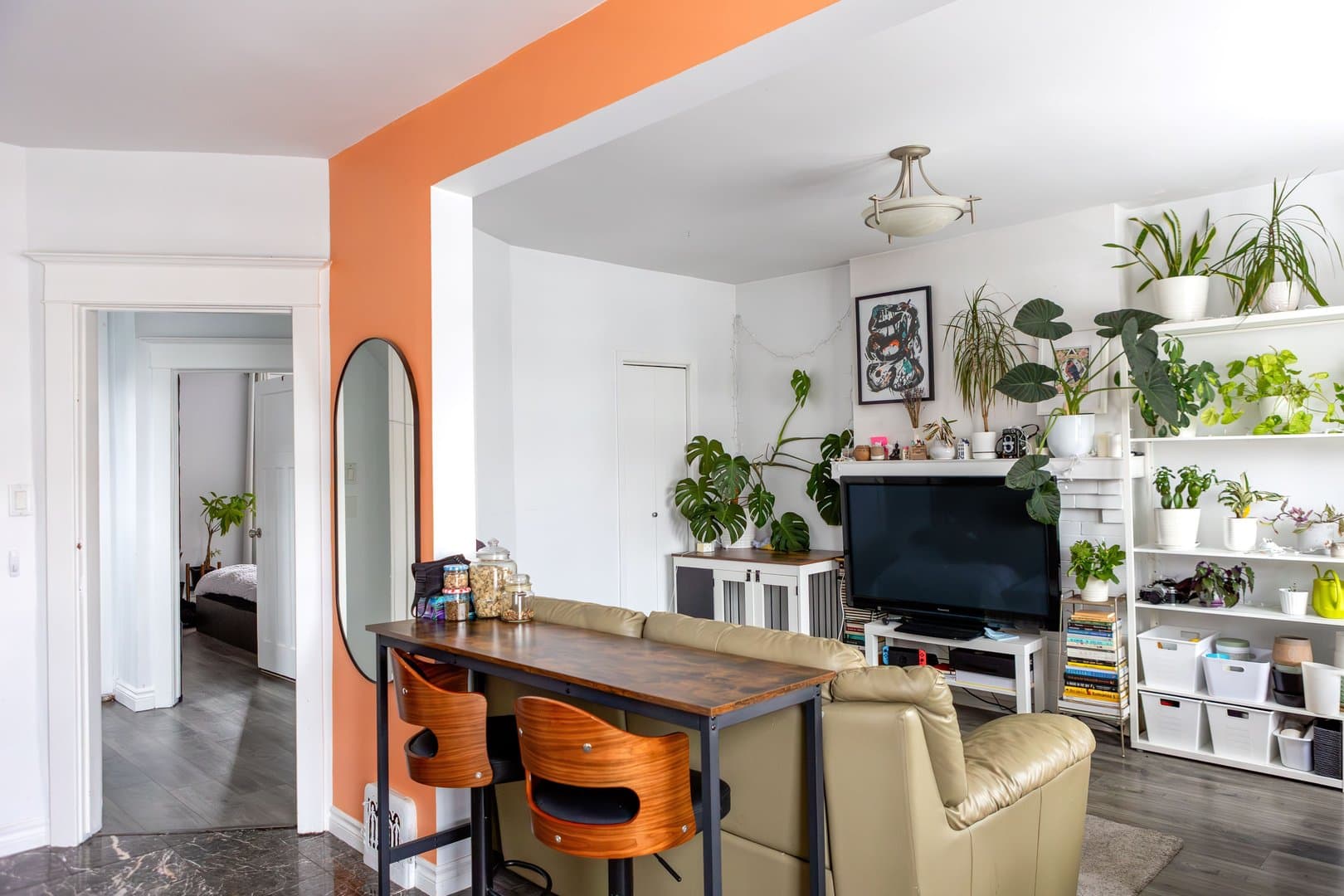 96 Uxbridge Avenue - Photo 2