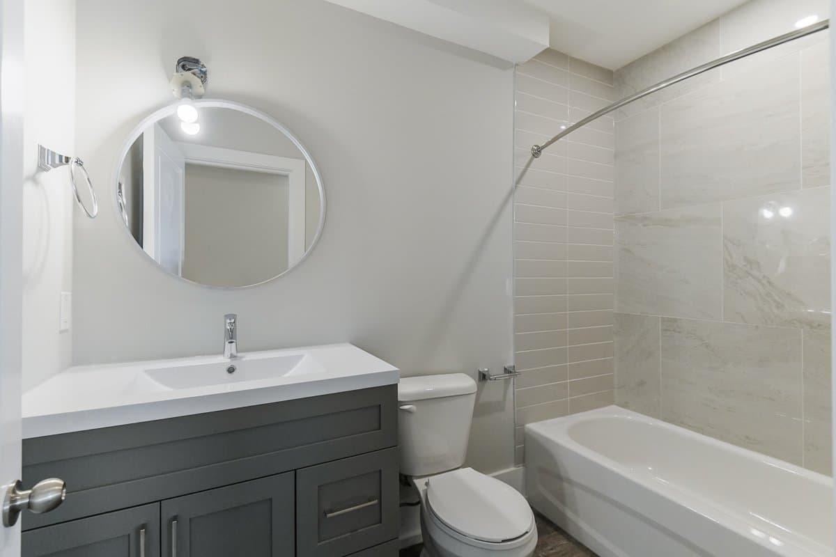 1140 Queen Street East - Photo 4