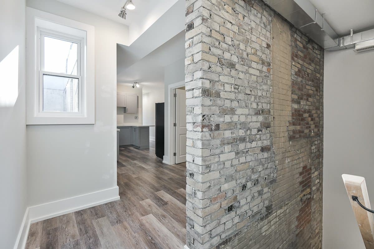 1140 Queen Street East - Photo 3