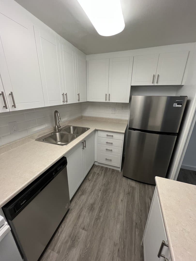 2121 Bathurst Street - Photo 3