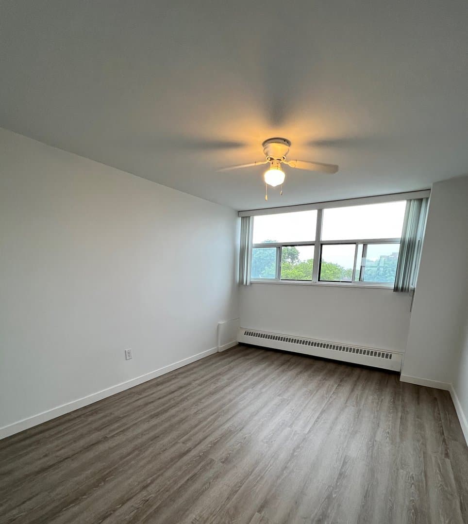 2121 Bathurst Street - Photo 4