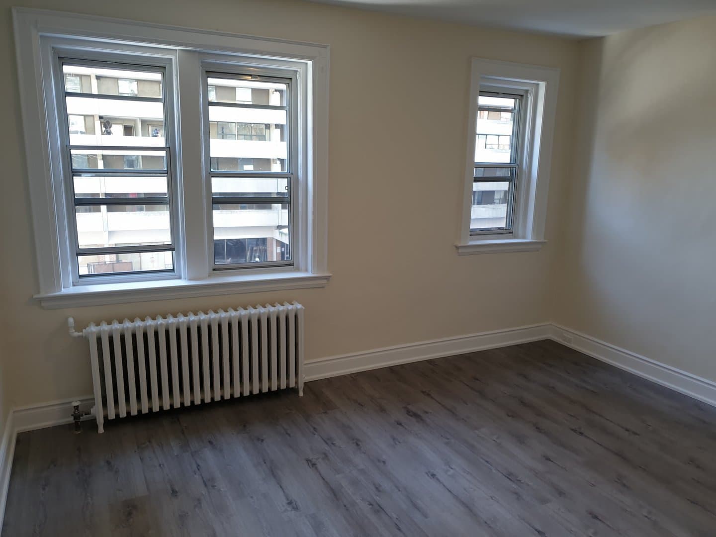 40 Isabella Street - Photo 2