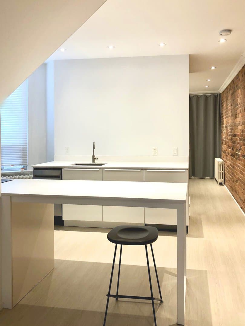 759 Markham Street - Photo 3