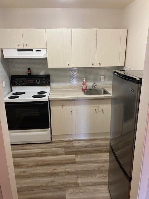 131 Gough Avenue - Photo 3